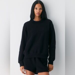 Aritzia TNA Airy Black Crew Neck Sweater size 1